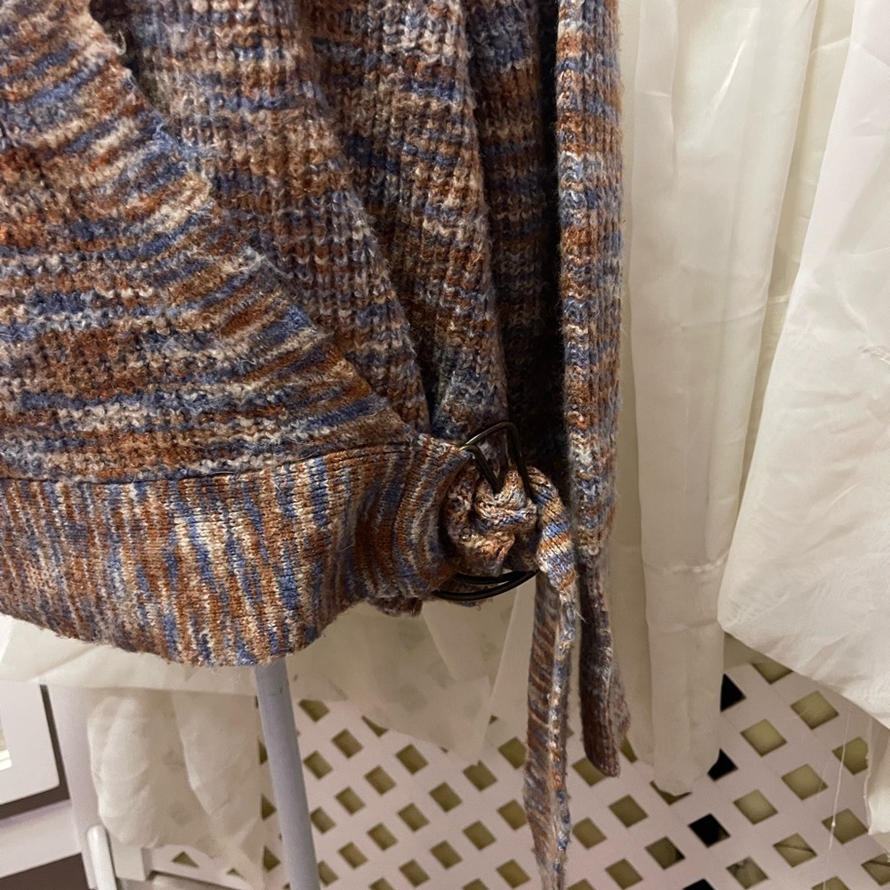 Nine West Brown and Blue V-Neck Sweater - Picture 2 of 3